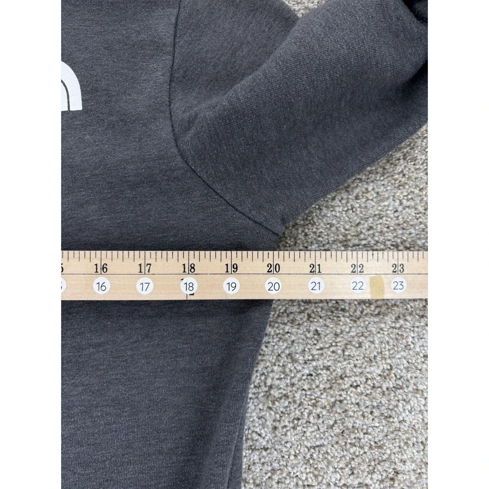The North Face Evolution Box Camo Hoodie Men's Small Gray Pullover Sweatshirt‎